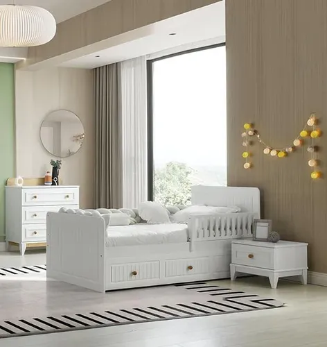 Praktisches Set: Bett, Nachttisch und Kommode für Kinderzimmer - 3-teiliges Set für das Kinderzimmer: modernes Bett mit 90 x 190 cm Liegefläche, Nachttisch und Kommode mit 5 Schubladen. Stilvolles Design in Weiß, ideal für eine funktionale und ansprechende Einrichtung.