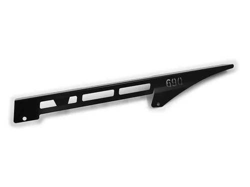 ZIEGER Kettenschutz für KTM 690 Duke (2012-2019) - Logo schwarz - Kettenschutz für KTM 690 Duke (2012-2019) aus pulverbeschichtetem Edelstahl, bietet perfekten Schutz mit einfacher Montage und stilvollem Design.