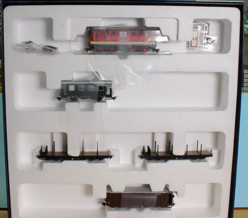 Roco 5550001, Spur H0e, ÖBB 2095 005-1 mit Wagen,   Digital + Sound