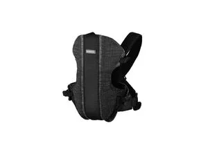 Kikkaboo Babytrage Gwen Fly - Verstellbare Bauch- und Rückentrage - Die Kikkaboo Babytrage Gwen Fly vereint Komfort und Flexibilität. Ideal für Kinder ab 3 Monaten, ermöglicht sie sowohl Bauch- als auch Rückentragen und passt sich dank verstellbarer Gurte perfekt an.