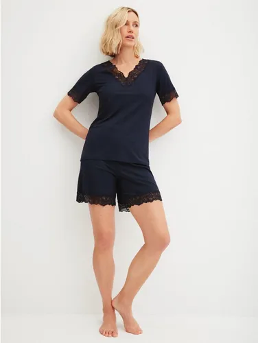 CALIDA Elegant Dreams Damen Kurz-Pyjama mit Spitzendetails von CALIDA