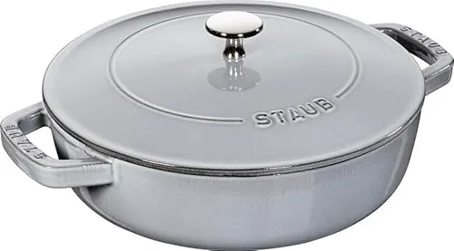 Staub Braiser mit Chistera Drop-Structure 24 cm - Graphitgrau - Auflaufform aus emailliertem Gusseisen mit 2,5 L Volumen, ideal für saftiges Garen und stilvolles Servieren. Energiesparend und hitzebeständig bis 250°C, Made in France.