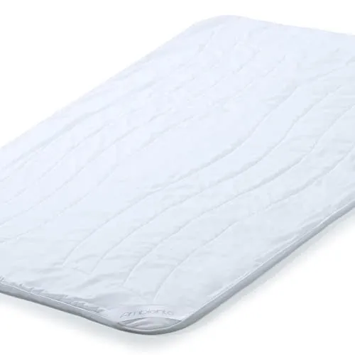 aqua-textil Ambiente Sommer Leicht Steppbettdecke 140 x 200 cm - Atmungsaktive Sommerbettdecke für Allergiker, ideal für heiße Nächte mit geringem Füllgewicht und temperaturausgleichender Mikrofaser. Pflegeleicht, waschbar bis 95°C.