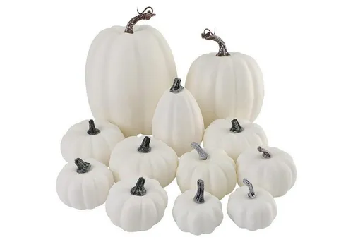 Kürbisse Paket Herbst Deko 12 Stück in Weiß - Hol dir mit dem 12-teiligen Kürbisse Paket in Weiß die perfekte Herbststimmung ins Zuhause! Ideal für kreative Herbstdekorationen, Thanksgiving und Halloween. Aus hochwertigem Schaum, bemalbar und vielseitig einsetzbar.