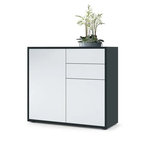 Vladon Kommode Ben V1 - Modernes Möbelstück in Schwarz matt/Weiß matt - Kommode mit 2 Türen und 2 Schubladen, bietet geräumigen Stauraum und modernes Design. Ideal für verschiedene Wohnbereiche, pflegeleichte Oberfläche und leise Schubladenführung.