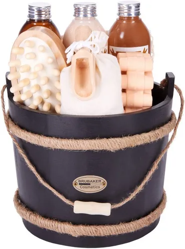 BRUBAKER Hautreinigungs-Set Kokos Bade- und Dusch Set, reinigend und pflegend, Badeset für Frauen, 9-tlg., Damen Wellness Geschenkset im Badefass, Pflegeset mit Kokosnuss Duft