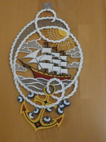 Fensterbild Fensterdeko Segelboot Anker inklusive Saughaken Plauener Stickerei®