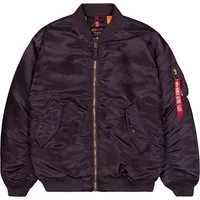 Alpha Industries MA-1 Core W Bomberjacke - Damen Funktionsjacke in lila (plum), aus wasserabweisendem Flight-Nylon, mit übergroßer Passform und seitlichen Eingrifftaschen, ideal für den täglichen Einsatz.