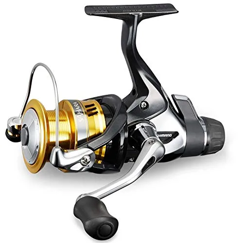 SHIMANO Sahara 3000S RD - Hochwertige Spinnrolle mit Kampfbremse - Angelrollen - Die Sahara 3000S RD bietet eine präzise Fightin' Drag Technologie für schnelle Bremskraftanpassung und ist ideal für verschiedene Angeltechniken im Süßwasser.