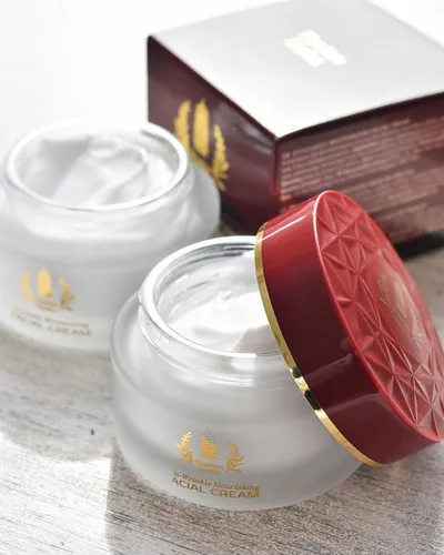 Nährende Hochwirksame Antifalten Creme mit matt. Effekt