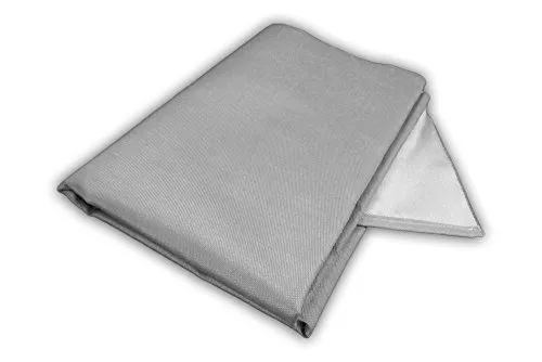 Zettl GmbH Bodenschutzdecke 550°C 2x2m: Feuerfeste Unterlage für Kamin & Grill, hitzebeständige Bodenschutzmatte, alternative für Glasbodenplatte, Funkenschutz