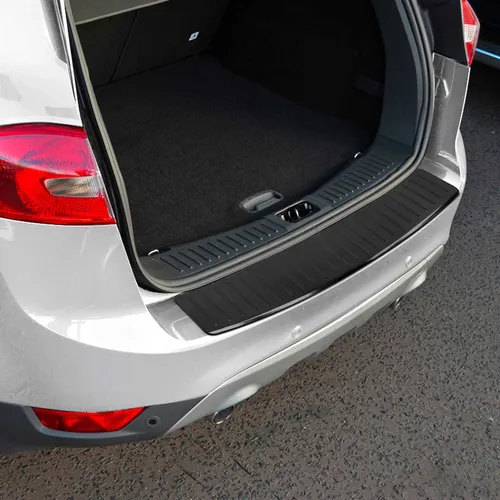 OMAC Ladekantenschutz für Ford Kuga 2008-2013 - Abdeckblenden für Ford Kuga, schützt effektiv vor Kratzern und Stößen, rostbeständig aus Edelstahl mit einfacher Montage.