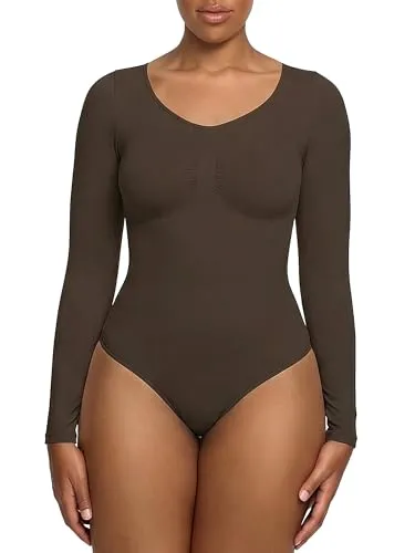 creamy fabrics Damen Figurformender Shapewear Bodysuit – Nahtloser Longsleeve Body mit starkem Bauch- und Tailleneffekt - Der figurformende Longsleeve Bodysuit sorgt für eine elegante Silhouette mit starker Kompression an Bauch und Taille. Unsichtbar unter Kleidung und ideal für jeden Anlass – für höchsten Tragekomfort und perfekten Sitz.