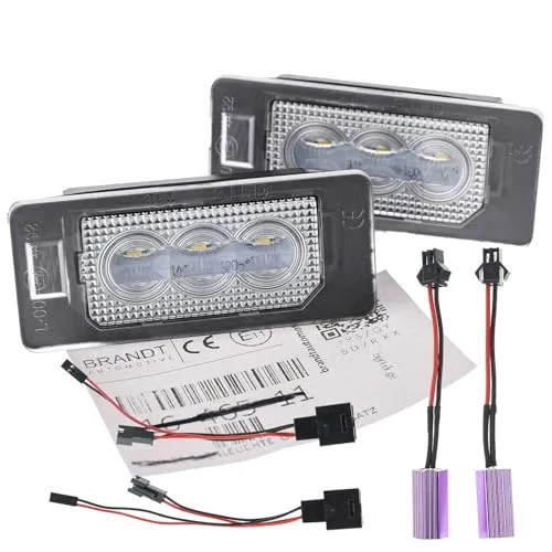BRANDT Kennzeichenbeleuchtung CREE LED für PORSCHE PANAMERA TURBO 970 09-16 - Hochwertige LED-Kennzeichenbeleuchtung für Porsche Panamera, ausgestattet mit 3 Philips LEDs pro Modul. Energieeffizient und einfach zu installieren, sorgt für optimale Sichtbarkeit. Inklusive Kabelsatz und Widerstände.