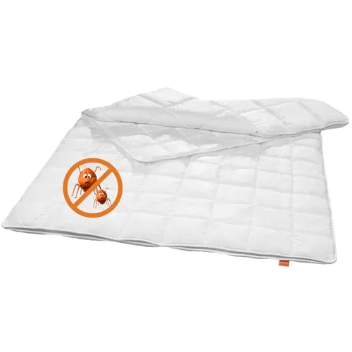 sleepling Anti-Milben Bettdecke 135x200 cm - 4-Jahreszeiten-Bettdecke mit Sanitized® Hygienefunktion, ideal für Allergiker – sorgt für ein angenehmes Schlafklima das ganze Jahr über.