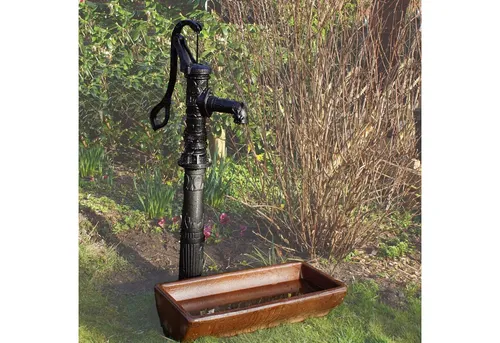 TRUTZHOLM Schwengelpumpe mit Pumpenständer - Antik Gusseisen - Wasserpumpen für Teiche, manuelle Bedienung, nostalgisches Design aus Gusseisen, ideal für Gartenliebhaber und umweltfreundlich.