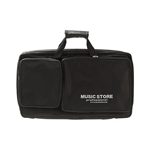 DJ Controller Bag Medium - Wasserabweisend & Robust von MUSIC STORE - Robuste und wasserabweisende DJ Controller Tasche, ideal für den sicheren Transport Ihrer DJ-Ausrüstung. Kompatibel mit vielen Controllern und ausgestattet mit zwei Außenfächern für zusätzlichen Stauraum.