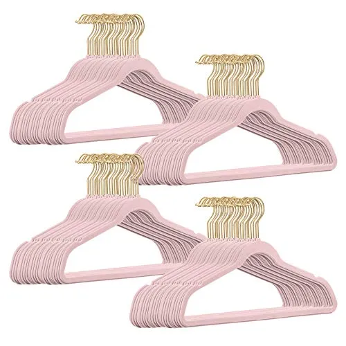 Hochwertige Samt Kleiderbügel Rosa mit Gold Look Haken - 100 Stück - Klassische Kleiderbügel mit Anti-Rutsch-Funktion, ideal für eine stilvolle und sichere Aufbewahrung Ihrer Kleidung. Maße: 45 x 24,5 x 0,5 cm, belastbar bis ca. 2,5kg.