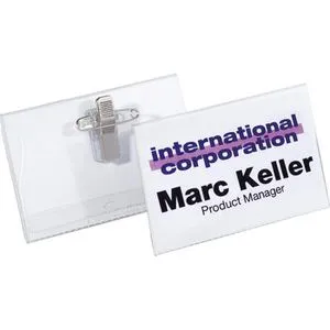 Durable Namensschilder 8157-19, 75 x 40 mm - 50 transparente Namensschilder mit Kombiklemme, ideal für den schnellen Austausch von Einsteckschildern und perfekt für Betriebs- oder Sicherheitsausweise.
