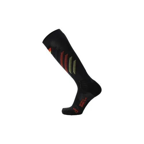 UYN Skisocke Natyon 3.0 Deutschland - Ideal für Wintersport - Sportsocken mit Zerocuff-Technologie für optimale Unterstützung und Leistung. Das Shockwave-System sorgt für effektive Stoßdämpfung, während die Cool Air Flow-Technologie ein perfektes Fußklima garantiert.