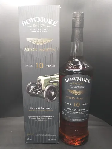 Bowmore Aston Martin 10 Jahre Edition 4 - Single Malt Whisky - Whisky aus der Isle of Islay, 10 Jahre gereift, mit Aromen von Vanille, Holz und Schokolade. Ideal als Geschenk-Set für Whisky-Liebhaber.
