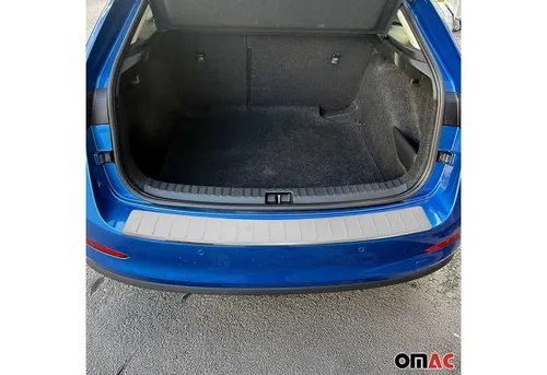 OMAC Ladekantenschutz für Skoda Scala 2019-2025 - Abdeckblenden, langlebig und rostbeständig, schützt effektiv vor Kratzern und bietet eine elegante Optik für Ihr Fahrzeug.