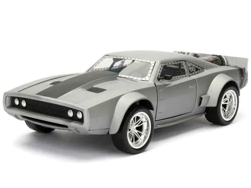 Modellauto Fast and Furious Dom's Ice Charger R/T 1:24 - Detailgetreues Die-Cast Modellauto von Dodge, mit öffnenden Türen und Motorhaube, ideal für Sammler und Fans der Fast and Furious Serie.