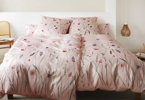 Elegante Mako-Satin Bettwäsche Highlife - 135x200 cm + 80x80 cm in Rose - Bettwäsche aus 100% Mako-Baumwolle, hautsympathisch und atmungsaktiv. Mit Reißverschluss für einfachen Bezug. OEKO-TEX® zertifiziert, schadstofffrei und nachhaltig produziert.