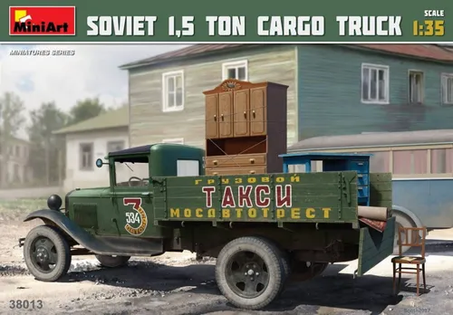 Miniart 38013 - 1:35 Soviet 1,5 ton Cargo Truck Bausatz - Bausatz für ein detailliertes Modell des sowjetischen 1,5-Tonnen-Lkw im Maßstab 1:35, ideal für Modellbau-Enthusiasten und historische Nachstellungen.