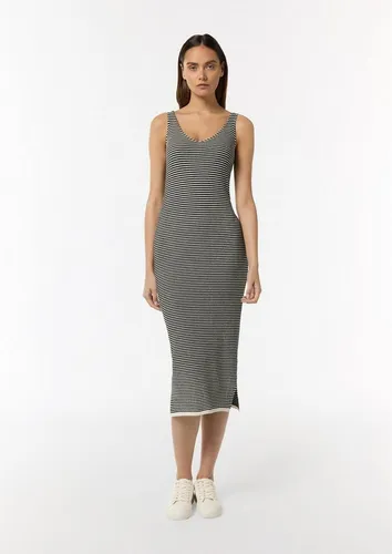 Comma Midikleid Strick – Elegantes Design - Stylisches Midikleid mit gestreiftem Muster und seitlich geschlitztem Saum für einen modernen Look, ideal für besondere Anlässe.