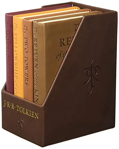 The Hobbit and The Lord of the Rings: Deluxe Pocket Boxed Set - Anthologien - Fiktion, ideal für Buchliebhaber mit leicht lesbarem Text und hochwertiger Ausstattung