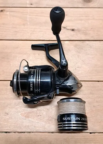 Shimano Sustain 2500 FG + E-Spule (1. SERIE) Angelrolle Angeln TOP Rolle Fischen