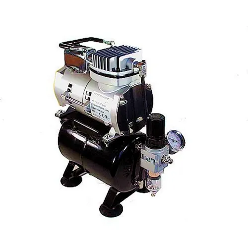 SparMax TC 610 Hn Airbrush Kompressor - Ölfreier Kolbenkompressor mit 2,5l Tank, ideal für Einsteiger und fortgeschrittene Airbrusher. Mit stufenlosem Druckminderer und Wasserabscheider für präzises Arbeiten.