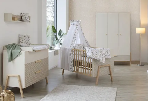 Set Kinderbett mit Umbauseiten und Wickelkommode - Schlafzimmer-Sets für das Babyzimmer, inklusive praktischer Umbauseiten für langanhaltenden Gebrauch und eine Wickelkommode für mehr Komfort.
