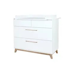 Wickelkommode Lina in Weiß - Wickeltisch mit Soft-Close und Push-to-open Funktion, abnehmbarem Wickelaufsatz und Massivholz-Details. Ideal für stilvolle und praktische Babymöbel.
