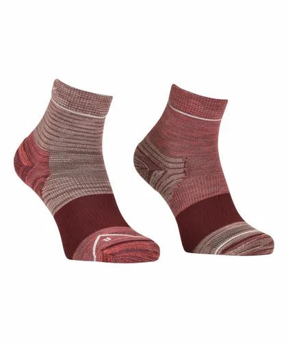 Ortovox Alpine Quarter Damen Socken – Pink-Rosa (35-38) - Ideale Socken für den Sommer in den Bergen. Mit feiner Merinowolle und Kunstfaser für hohe Atmungsaktivität, perfekte Passform und zusätzlichen Komfort. Optimal für kurze und lange Hosen sowie Bergschuhe.