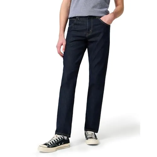 Wrangler Herren Durables Regular Fit Jeans - Rinsewash 42W/32L - Moderne Regular Fit Jeans von Wrangler, bequem und zeitlos, ideal für jeden Anlass. Aus hochwertiger Baumwolle mit klassischem Design und 5 Hosentaschen für praktische Nutzung.