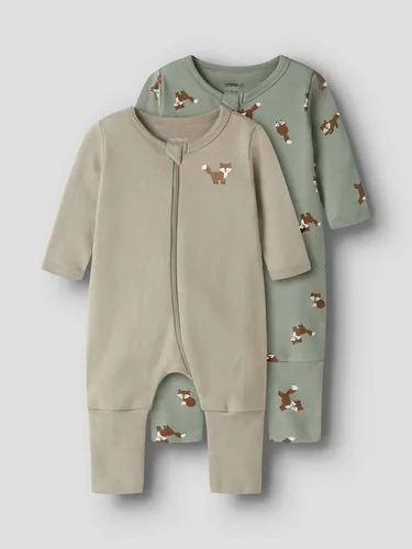 Name It Schlafanzug NBMNIGHTSUIT 2P ZIP FF FOX NOOS - 2-tlg. Set in Grün - Bequemes 2-teiliges Schlafanzug-Set für Kinder in fröhlichem Grün. Mit praktischem Reißverschluss und Kinnschutz für optimalen Tragekomfort.