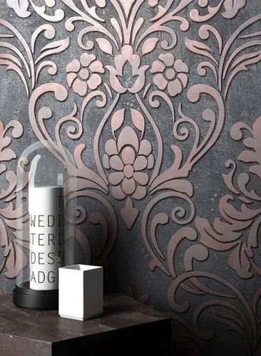 NEWROOM Tapete Grau Vliestapete Glänzend - Barock Glamour mit Prunk-Design - Tapeten für stilvolle Raumgestaltung: Hochwertige Vliestapete in Grau mit glänzenden Barock-Ornamenten, inklusive Tapezier-Ratgeber für ein perfektes Ergebnis.