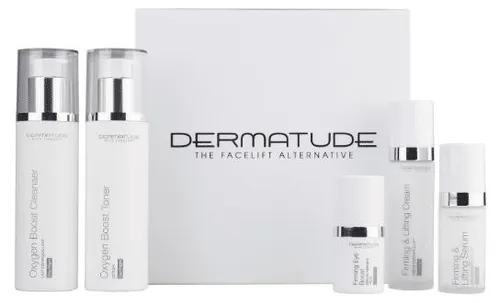 DERMATUDE Gesichtspflege Set – Firming & Lifting - Vielseitiges Pflegeset für Gesicht und Dekolleté mit intensiv straffenden Eigenschaften. Enthält Cleanser, Toner, Serum, Augenboost und Multi Defense Cream für täglichen Schutz. Ideal für ein frisches Hautgefühl.