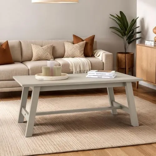 IDIMEX Couchtisch LUZERNA - Moderner Wohnzimmertisch aus Massivholz - Stylischer Couchtisch aus grauem Kiefernholz, 110x60 cm, perfekt für jedes Wohnzimmer und bietet eine robuste, lackierte Oberfläche.