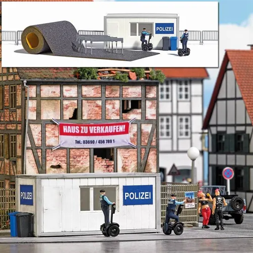 Busch 7868 Action Set: Polizeistation mit Segways, H0 von Busch