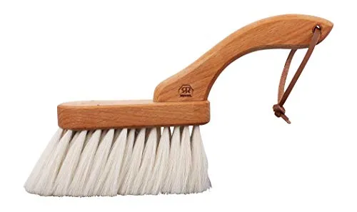 Bürstenhaus Redecker Kleinfeger Staubbürste aus Ziegenhaar - Hochwertige Staubbürste aus Ziegenhaar, ideal für empfindliche Oberflächen. Traditionelle Handwerkskunst trifft auf nachhaltige Materialien für effektive Reinigung.