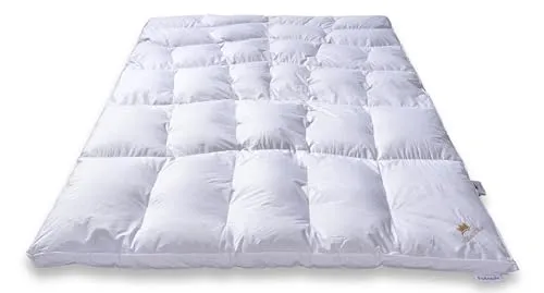SCHLAFKÖNIG Daunendecke extra warm 135x200 - Winterbettdecke mit Körpersteppung für maximalen Schlafkomfort, atmungsaktiv und ideal für Allergiker. Made in Germany, OEKO-Tex geprüft und maschinenwaschbar.