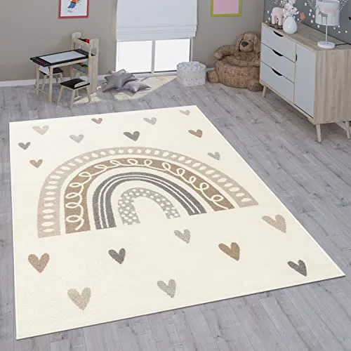 Paco Home Kinderteppich – Verspielte Designs für das Kinderzimmer - Entdecken Sie unseren niedlichen Kinderteppich in Beige (133 cm) aus 100% Polypropylen. Pflegeleicht, robust und schadstoffgeprüft, sorgt er für eine fröhliche Atmosphäre im Kinderzimmer.