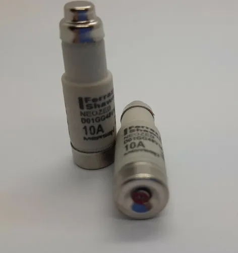 Mersen Sicherungseinsätze, Sicherungen, AC 230/400V, DC 250V 10A Rot 3 x