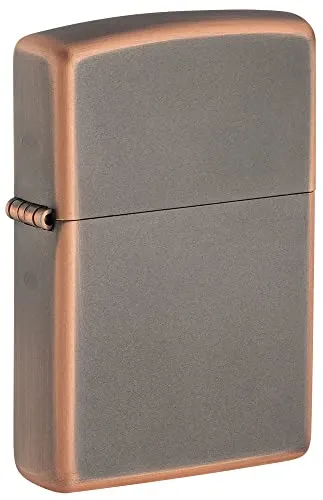 Zippo Rustikales Bronze Feuerzeug, 5.5 cm x 3.8 cm x 1.2 cm - Elegantes rustikales Design: Das robuste Bronze Feuerzeug vereint Stil und Funktionalität. Ideal für den täglichen Einsatz und perfekt für jede Gelegenheit. Mit winddichtem Design und lebenslanger Garantie ist es der ideale Begleiter für Abenteurer.
