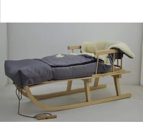 Holzschlitten Kinderschlitten aus Buchenholz mit Rückenlehne und Winterfußsack