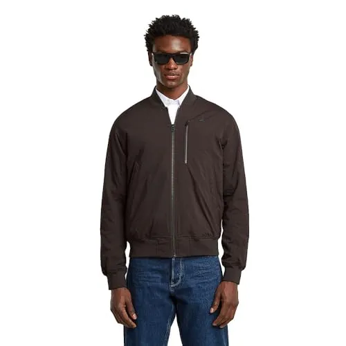 Tech Bomber 8721136008785 - Stilvolle Jacke für jeden Anlass - Modischer Stehkragen-Bomberjacke mit praktischem Reißverschluss und stylishen Paspeltaschen. Ideal für den täglichen Einsatz und vielseitig kombinierbar.