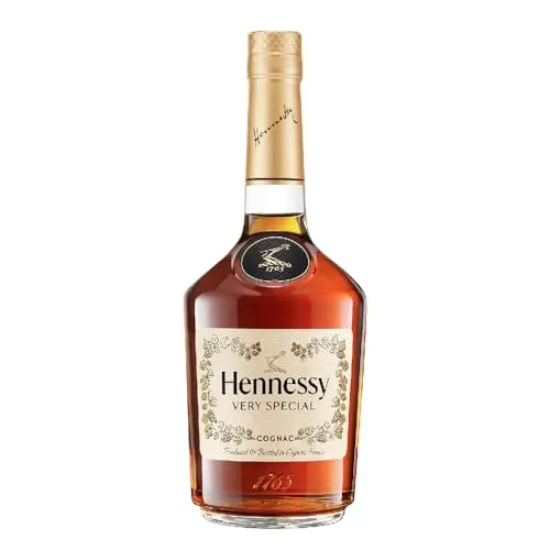 Hennessy V.S Cognac in Geschenkverpackung, 0,7L - Cognac, absolute Ikone und einer der beliebtesten Cognacs der Welt, ideal zum pur genießen oder in Cocktails.